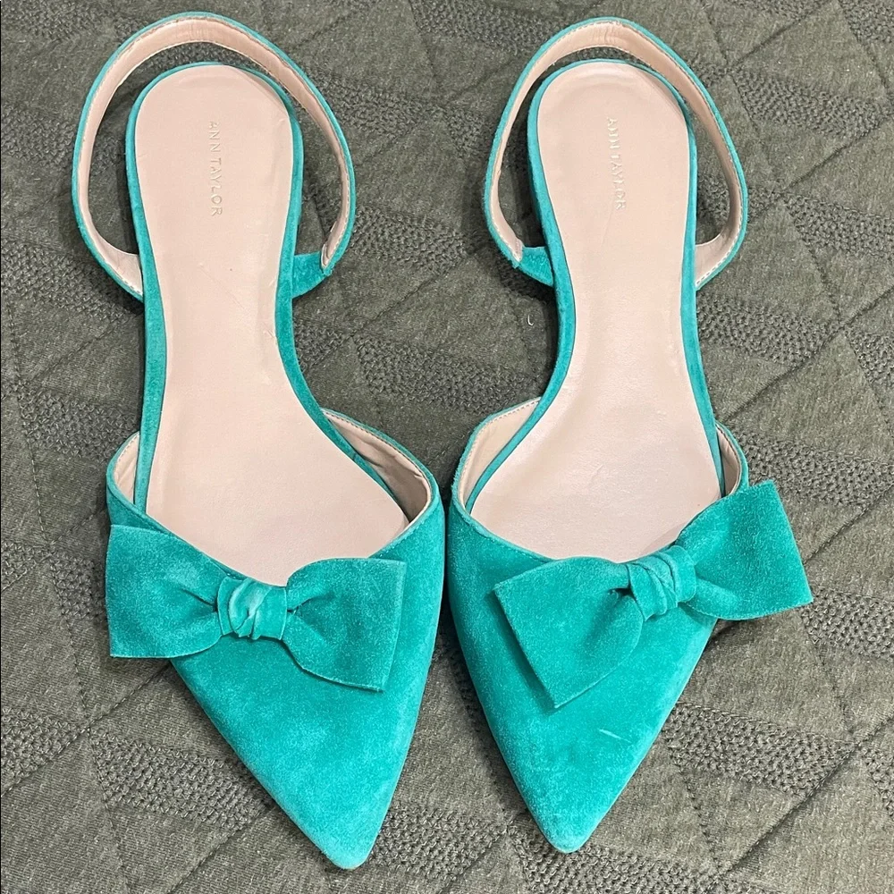 Ann Taylor Green  Bow Pointed Flats, size 10 - Picture 2 of 6